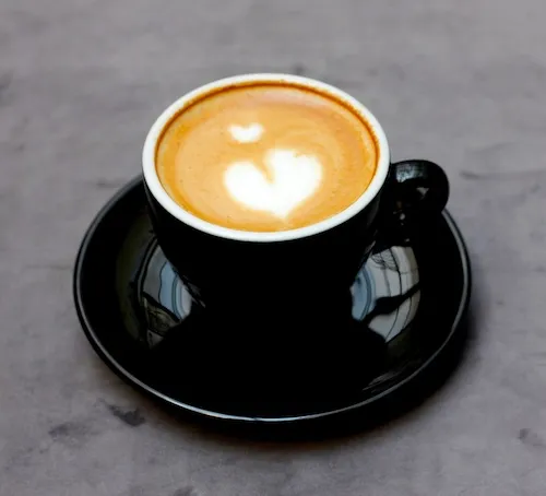 Café latte Café latte con arte latte en Flat White Condesa